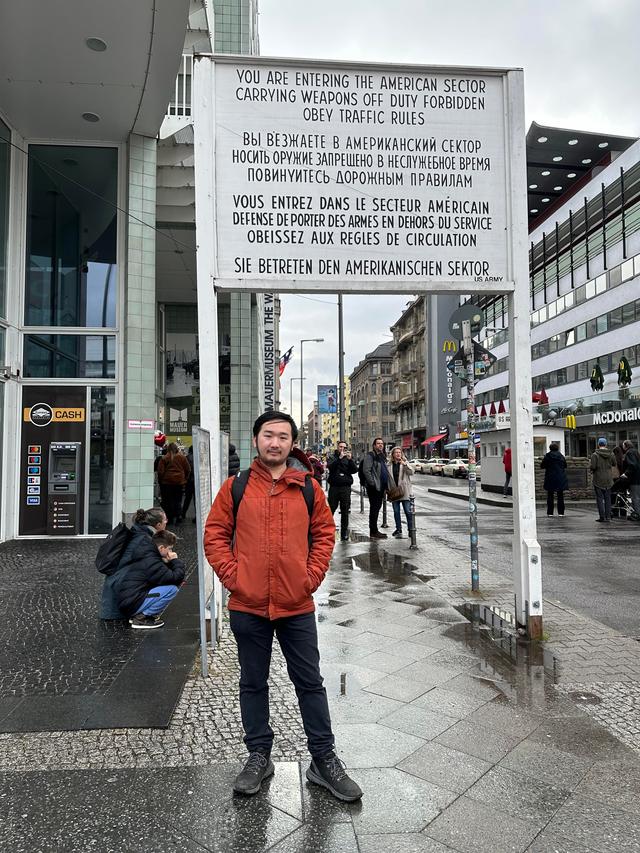 checkpoint_charlie